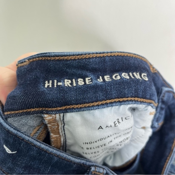 American Eagle Hi-Rise Jeggings in Dark Wash Distressed Size 0 - Picture 5 of 6